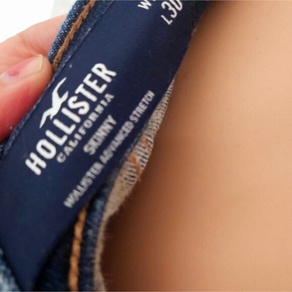 Hollister Skinny Women's Blue Distressed Jeans - Picture 8 of 9
